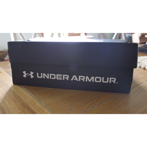 Men’s Under Armour Charged Assert 10 Sneakers Red Black Size 11 BNIB - Picture 10 of 10